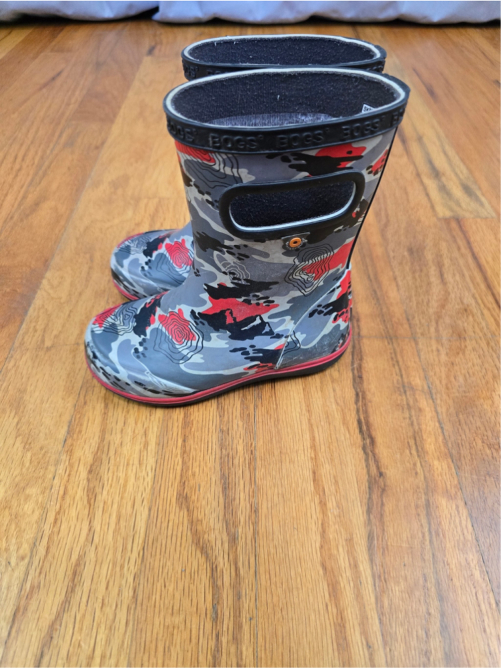 Boys Bogs Waterproof Boots Size 9 Toddler Grey Red Camo